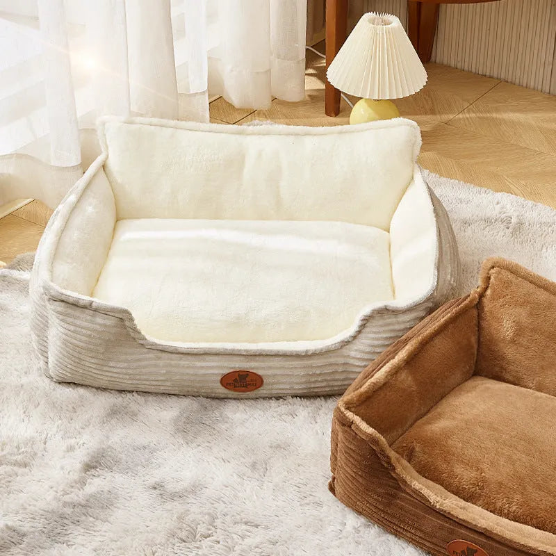 Universal four-season kennel for dogs and cats with removable cushion in coffee colour
