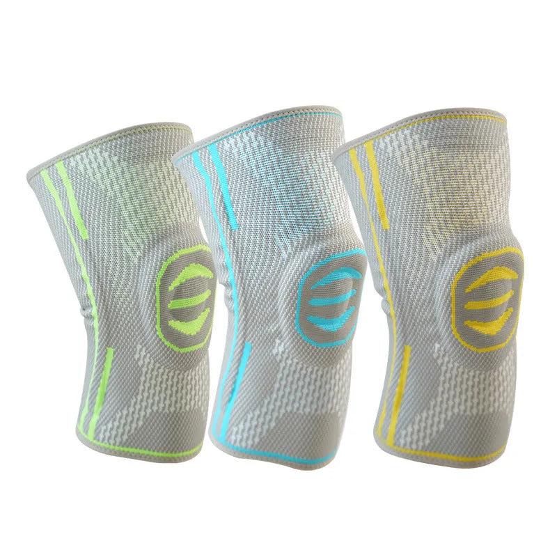 Cotton mountaineering knee pads in green, blue or yellow colours with M, L, XL sizing options