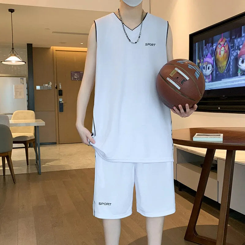 Basketball sports suit comprising sleeveless vest and matching shorts in polyester fabric