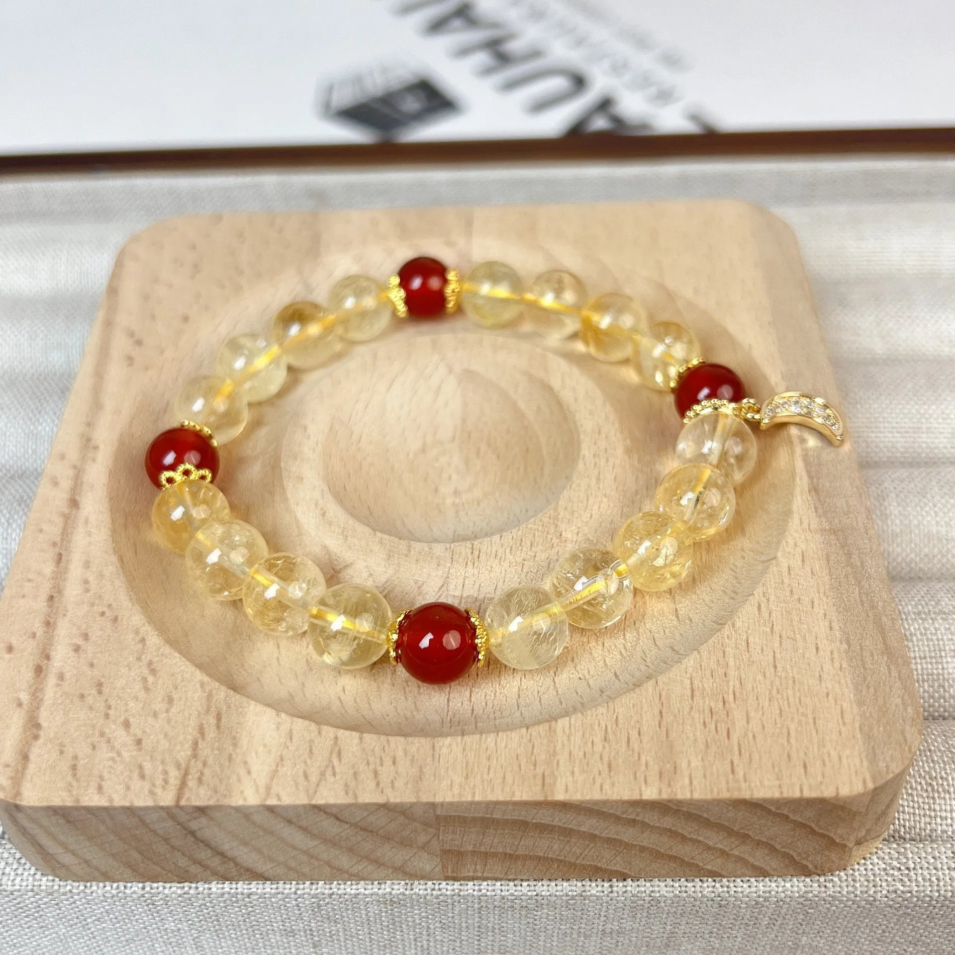 Citrine red agate moon boom crystal bracelet for women, manual crafted niche style.