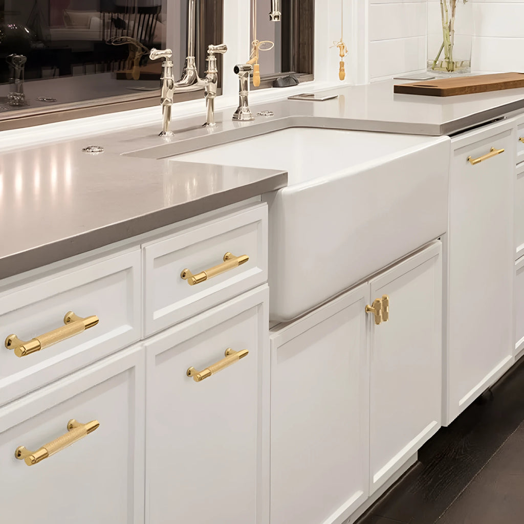Brushed brass aluminium furniture handle with European contemporary design