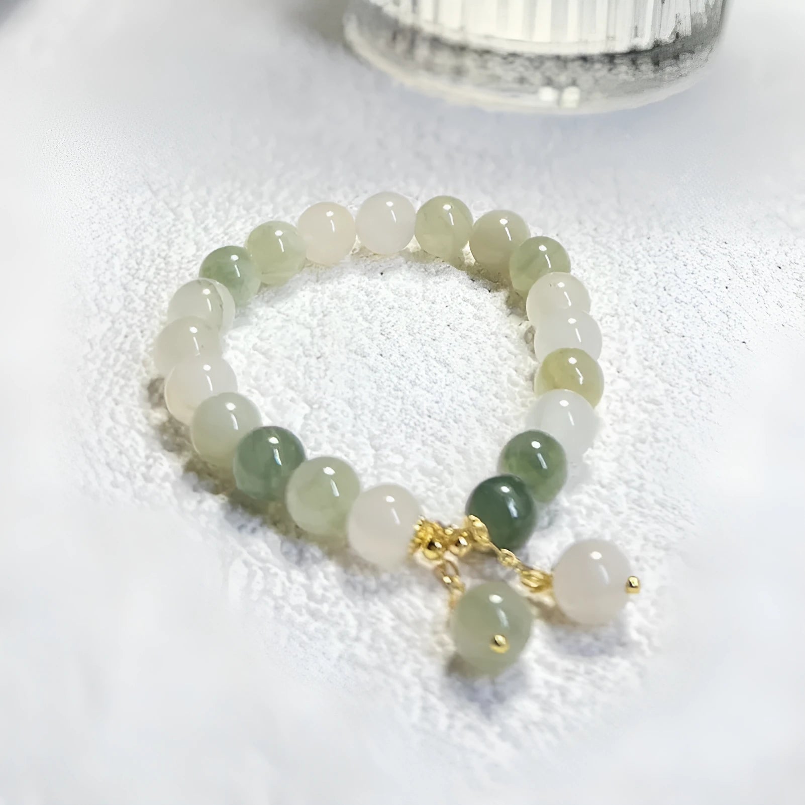 Women's Tian Shan Cui Yu design bracelet in S175 colour with alloy electroplated finish