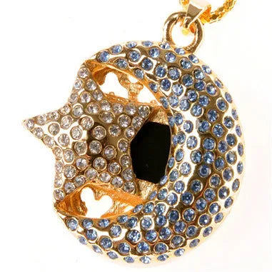 Silver metal jewellery-design USB flash drive on a keyring.