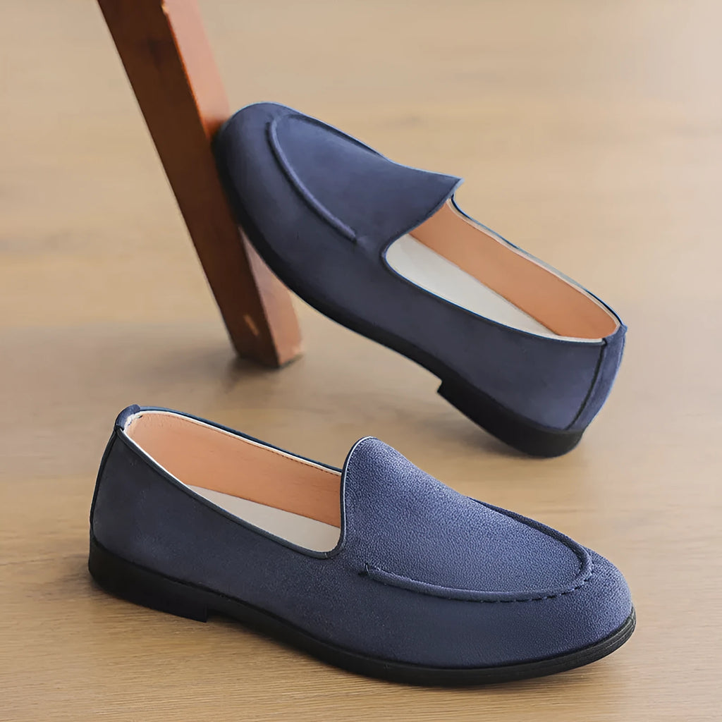 Men's retro Gommino slip-on loafers with round toe and wedge heel in solid colour