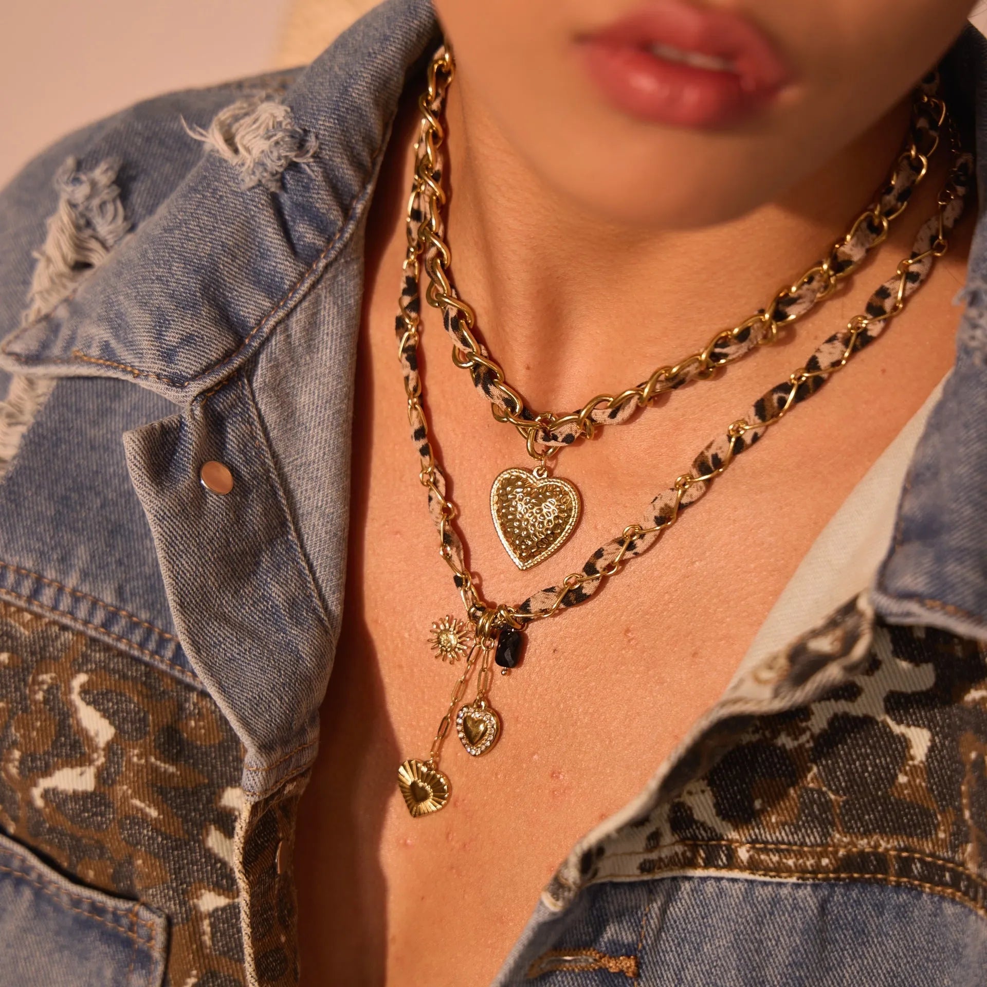 Women's stainless steel necklace with leopard love pendant on adjustable 41-50cm chain