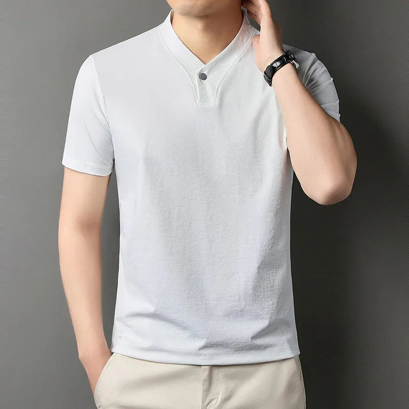 Young men's short sleeve T-shirt with zipper fastening in casual summer colours