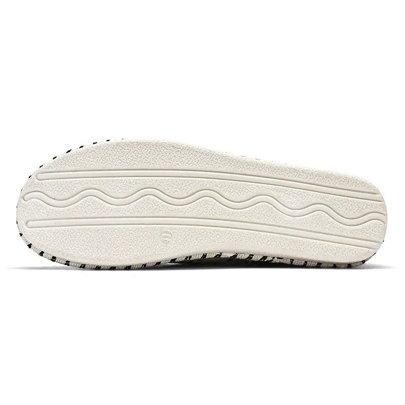 Men's casual summer shoes in cloth with round toe, shown in beige and black colour options