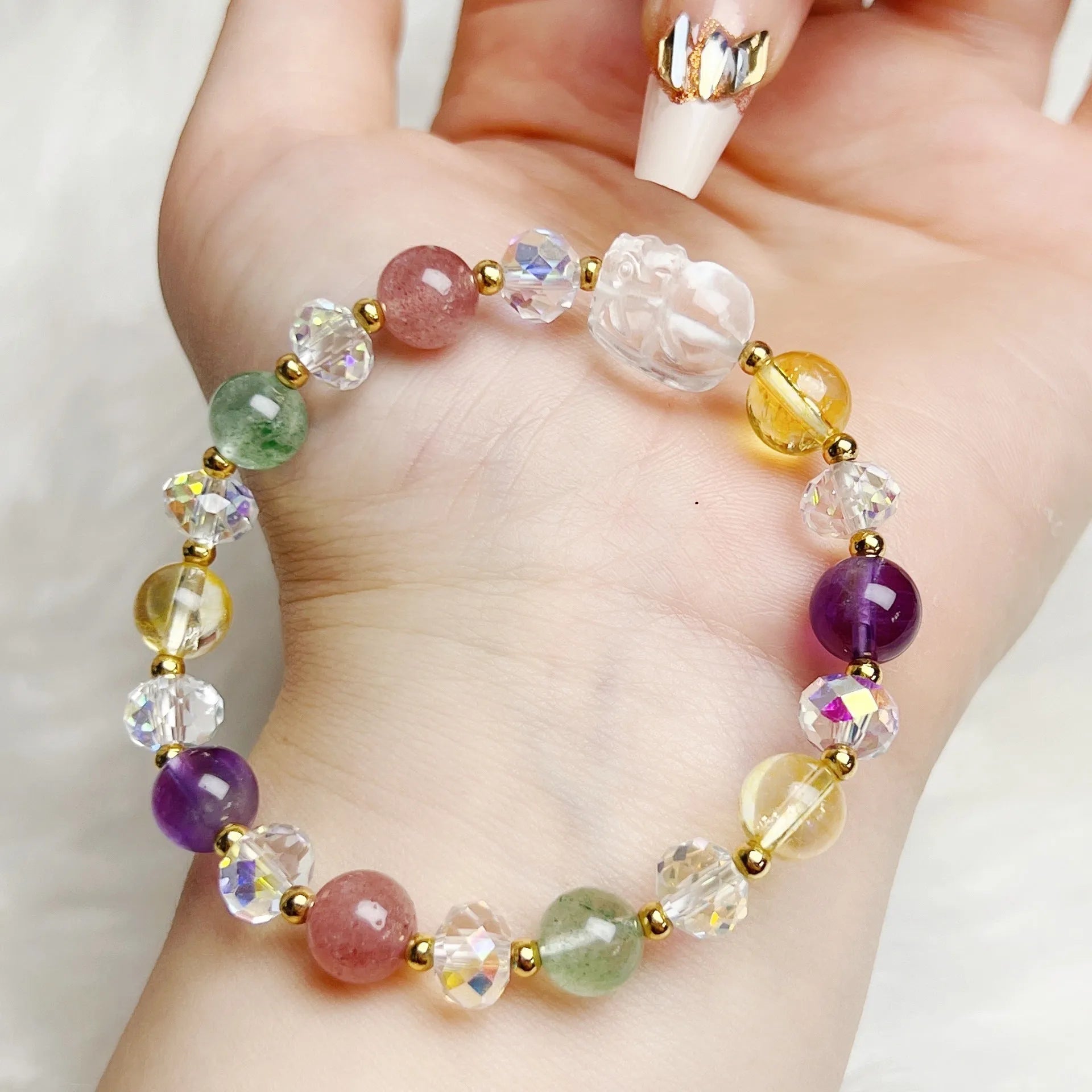 Handcrafted crystal bracelet with a detailed nine-tailed fox animal zodiac model.