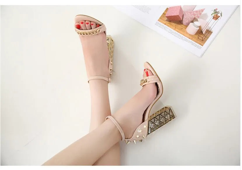 Summer toe chain sandals with buckle closure in suede, available in black, beige, and apricot