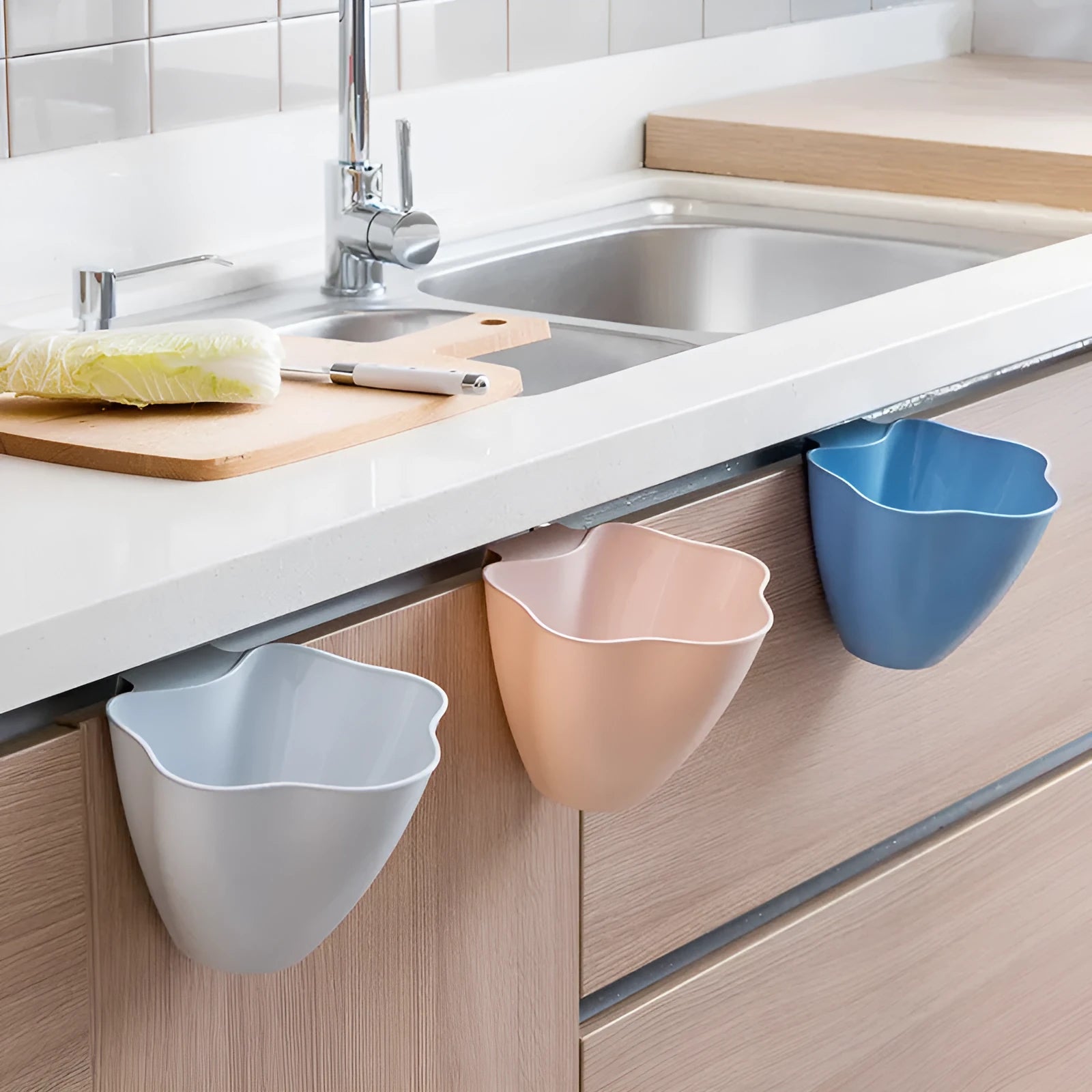 Nordic grey PP plastic cabinet trash can with dimensions 21 by 16 by 14 centimetres.