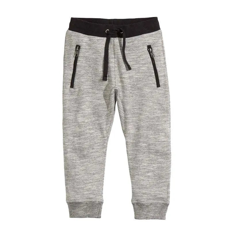 Boys cotton clothing set with long sleeve t-shirt and pants for ages 3-7 years