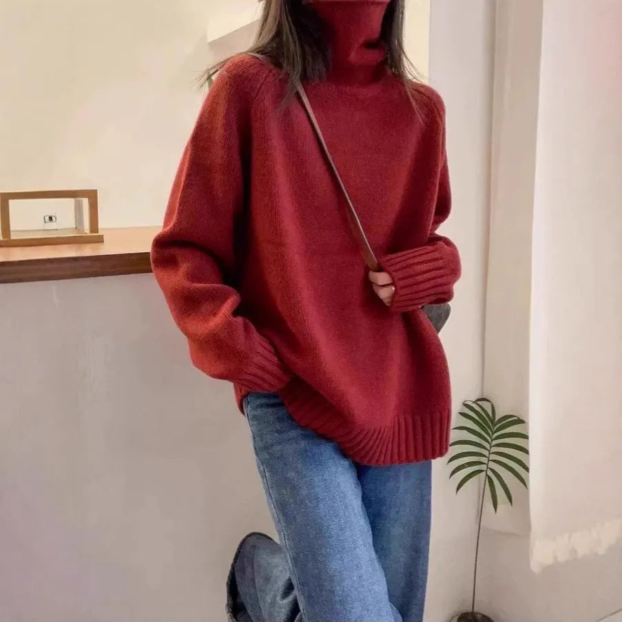Women's thick turtleneck sweater with curling pile collar in loose fit