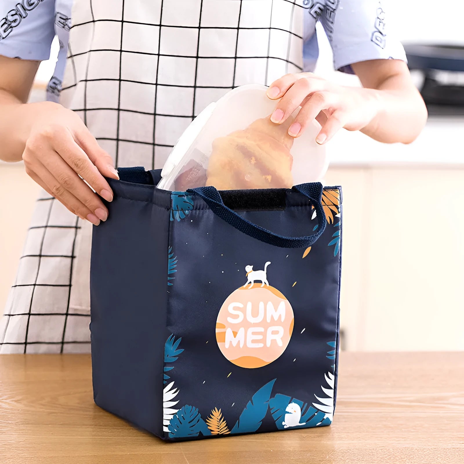 Insulated lunch bag with thermal insulation in Oxford cloth with multiple design options