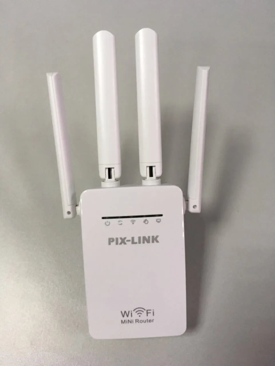 White four antenna wireless router repeater with 300 Mbps speed and lightning protection