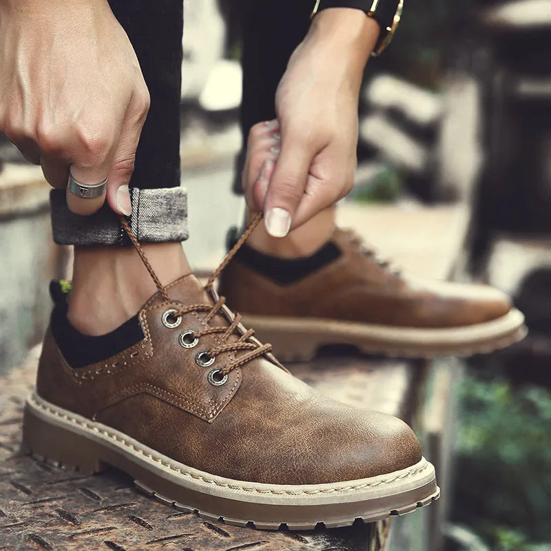 Men's black round-toe casual shoes with lace-up front and low-top artificial PU upper.