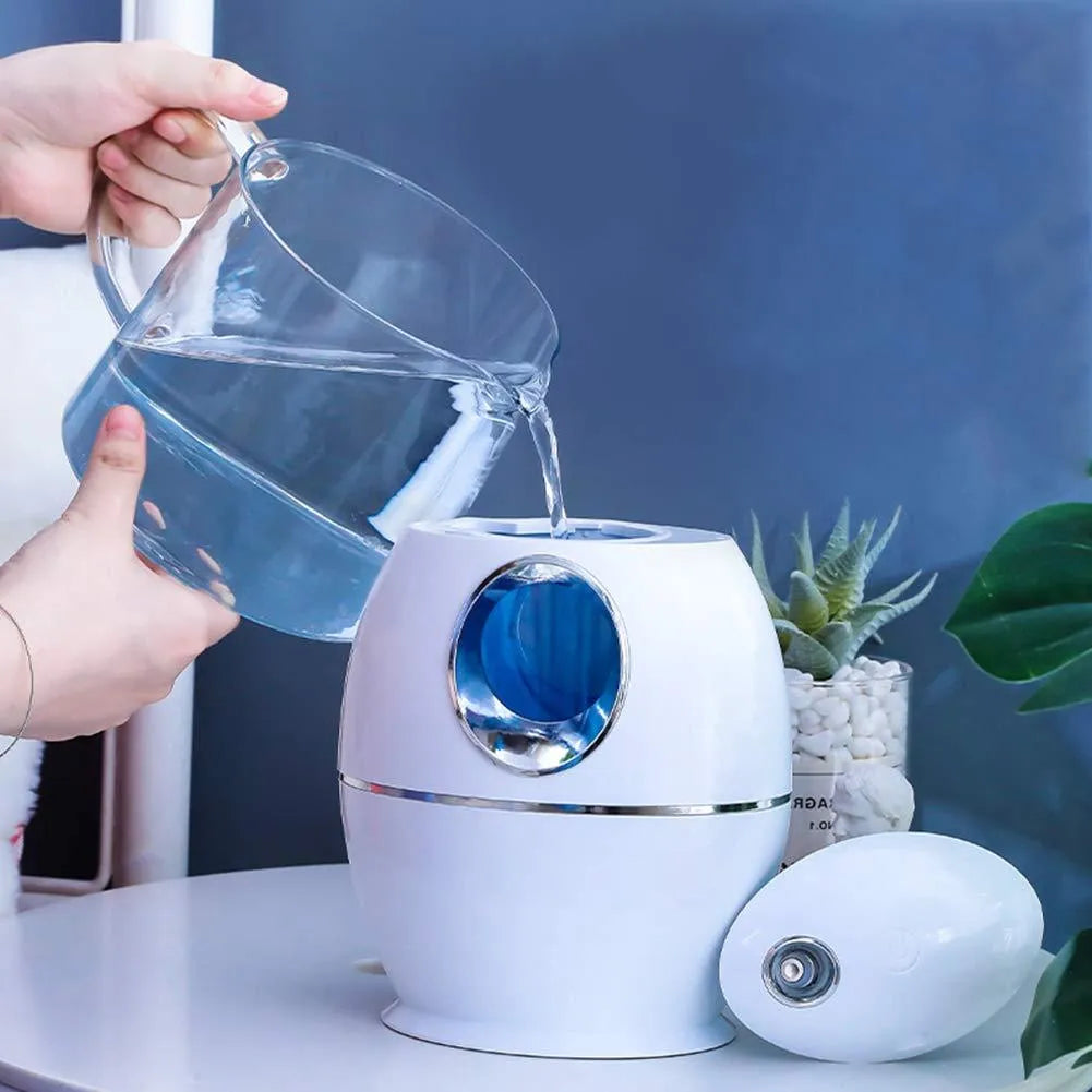 White round silent aromatherapy humidifier with USB cable and 800ml water tank capacity