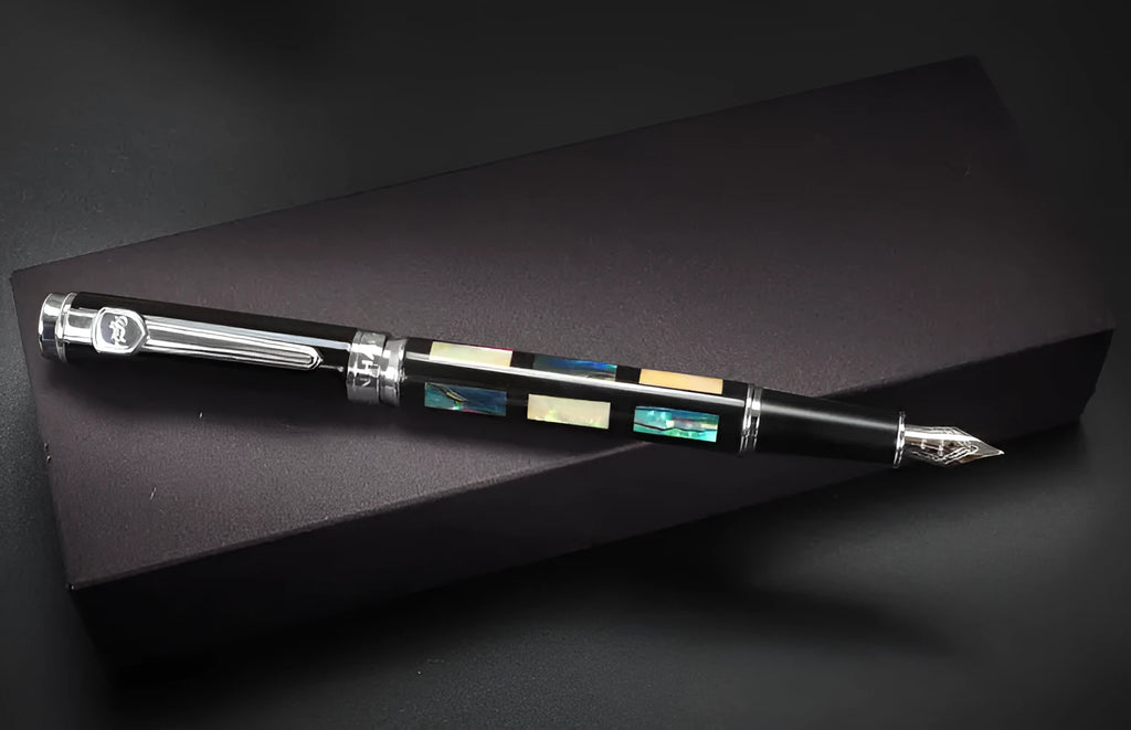 Ceramic colour lacquer pen with peach wood crafting elements and three interchangeable nibs