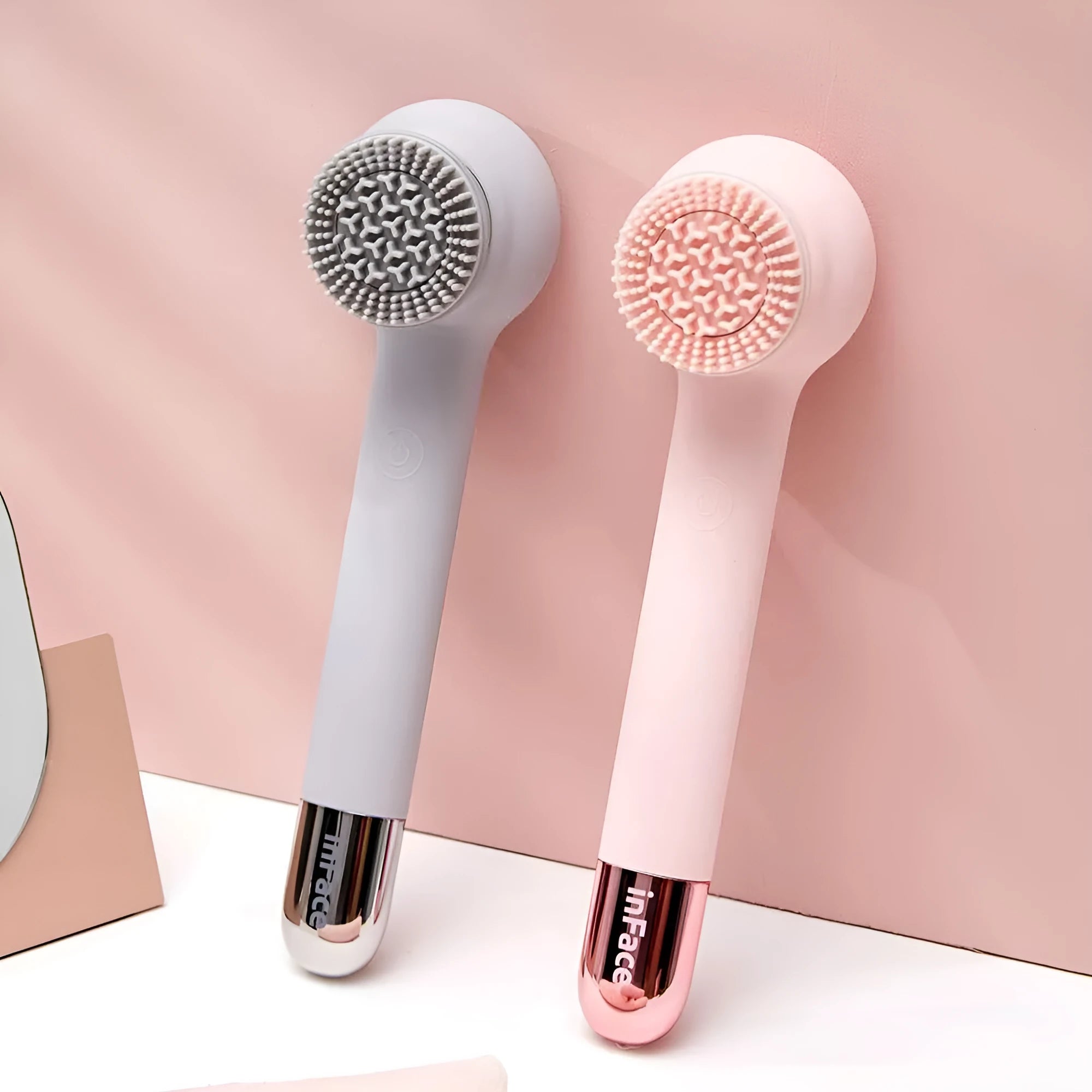 inFace CB-11D electric shower brush with four rotating heads in grey or pink colour