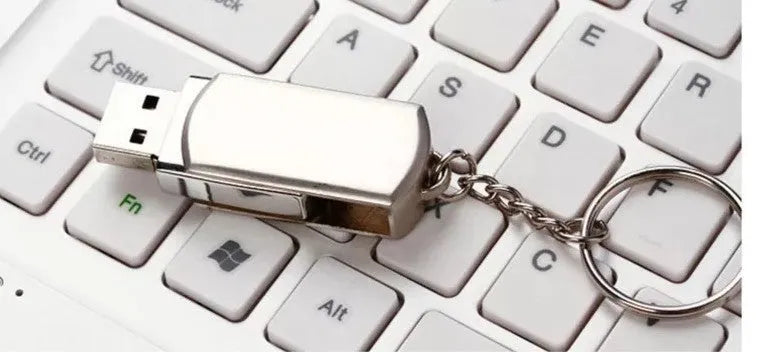 Rotating metal USB flash drive in silver, 42x15x9mm, capacities up to 16TB, with USB 3.0 interface