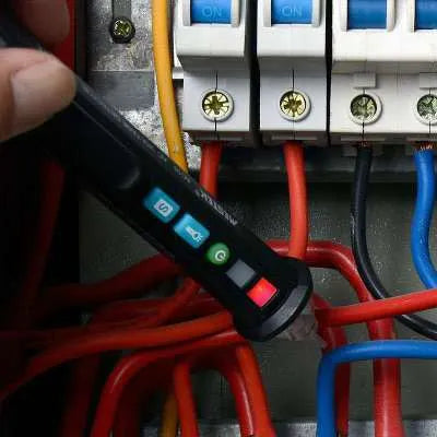Black intelligent electrical test pencil with display screen and sensor tip for line detection