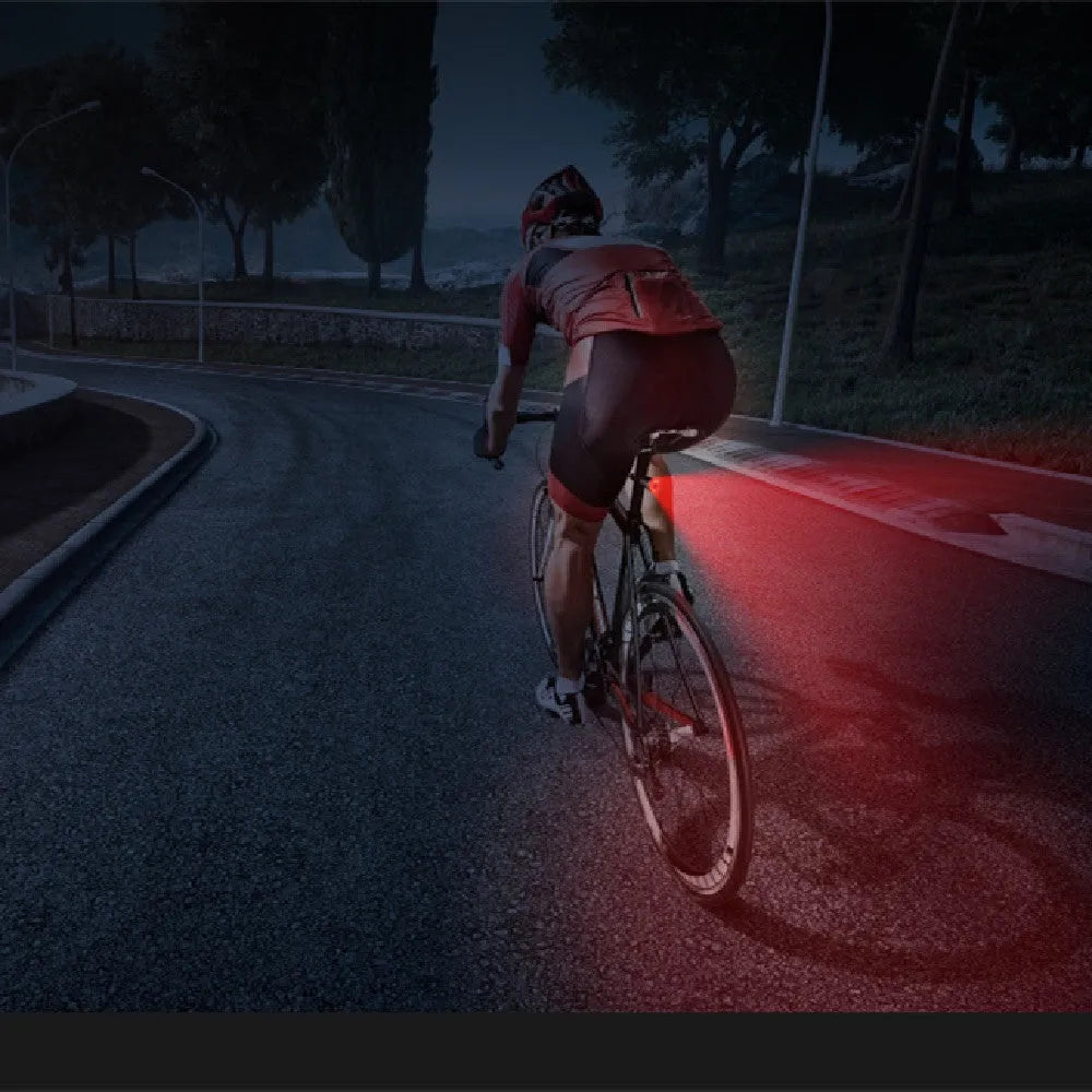 Black smart brake sensing USB charging bicycle taillight with aluminium alloy shell