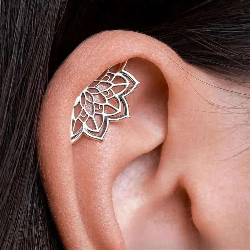 Spider web stud earrings geometric mesh design electroplated gold silver metal jewellery
