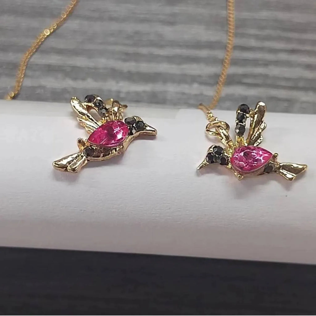 Women's bird design hanging earrings with mixed zirconium wings in blue, red and red lvzuan colours