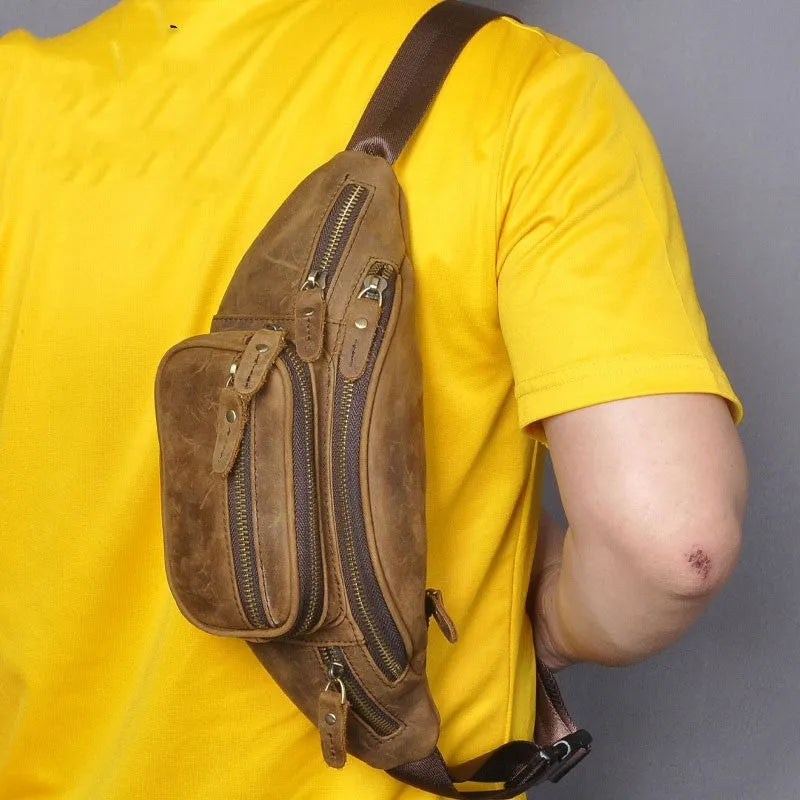 Retro leather shoulder messenger bag in cowhide with large capacity and adjustable strap