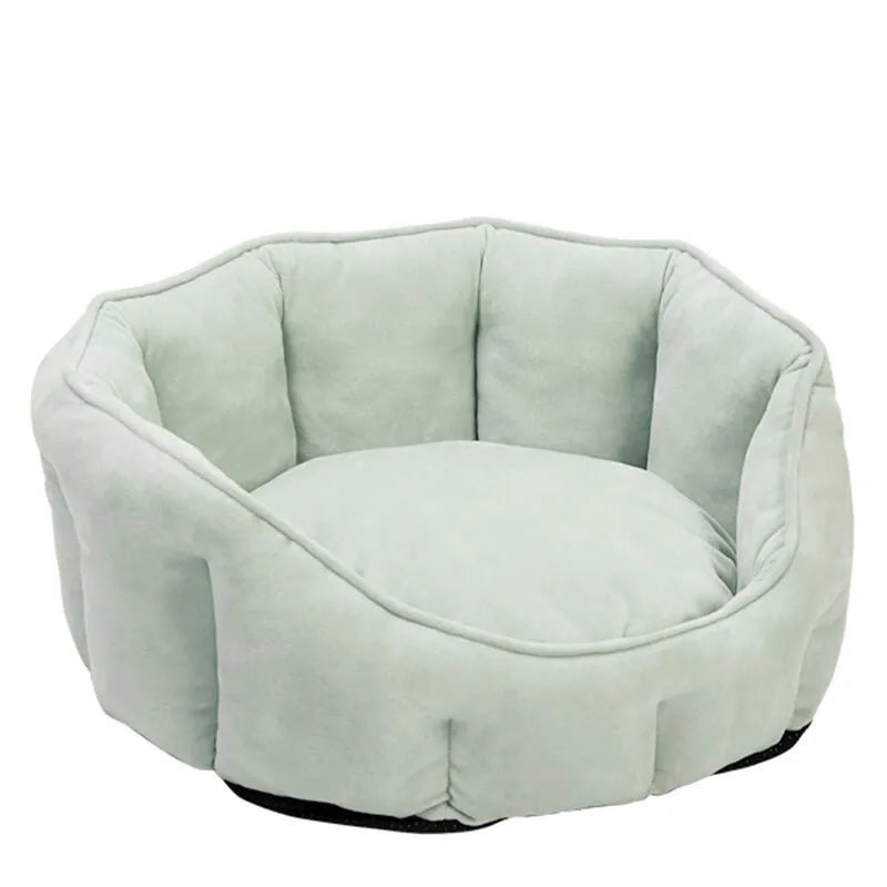 Grey plush cat kennel house with an integrated hammock, measuring 46cm wide.