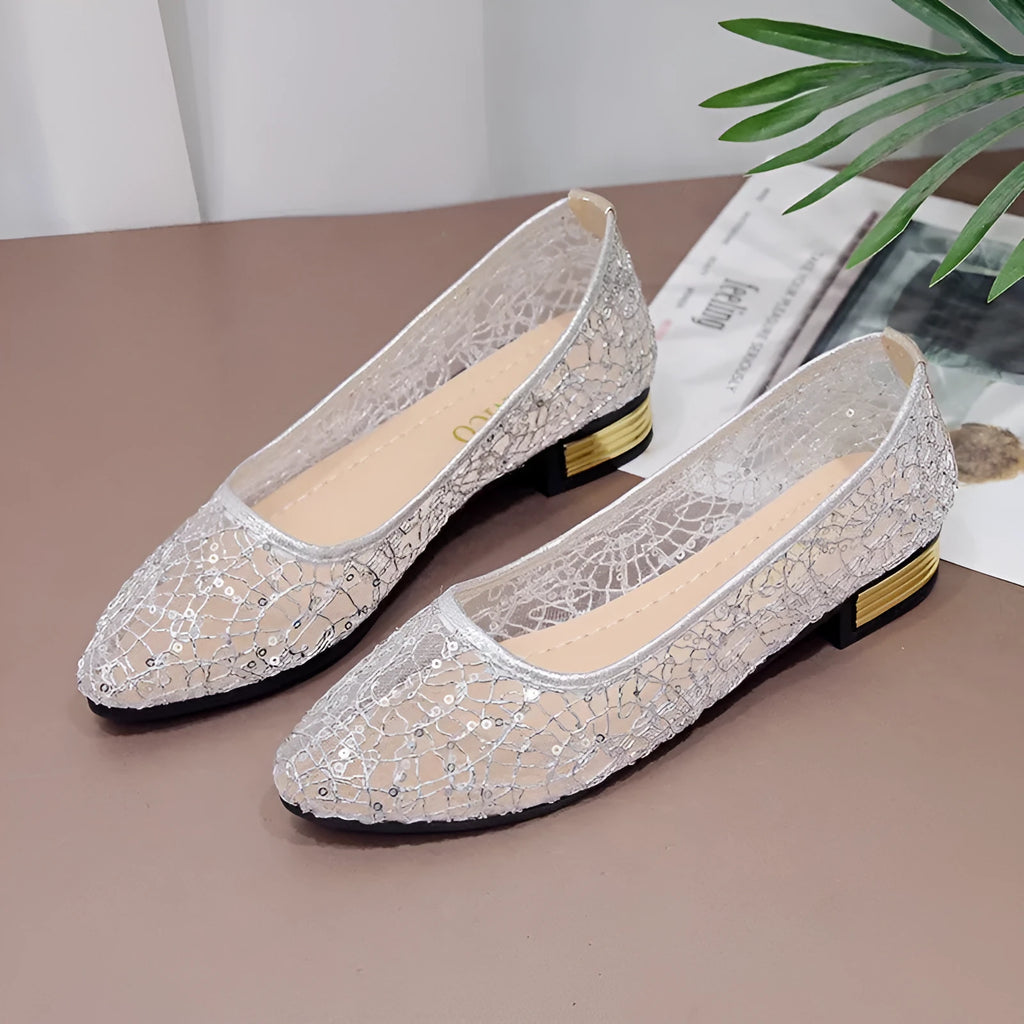 Low-cut women's summer casual flat gommino shoes in silver, breathable microfiber, solid colour design
