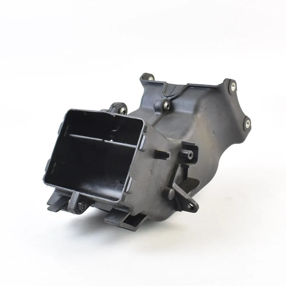 Black Yamaha motorcycle ventilation pipe for air intake, dimensions 280mm by 170mm by 160mm.