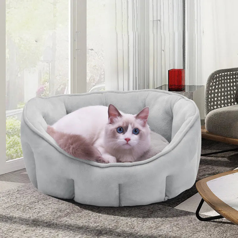 Grey plush cat kennel house with an integrated hammock, measuring 46cm wide.