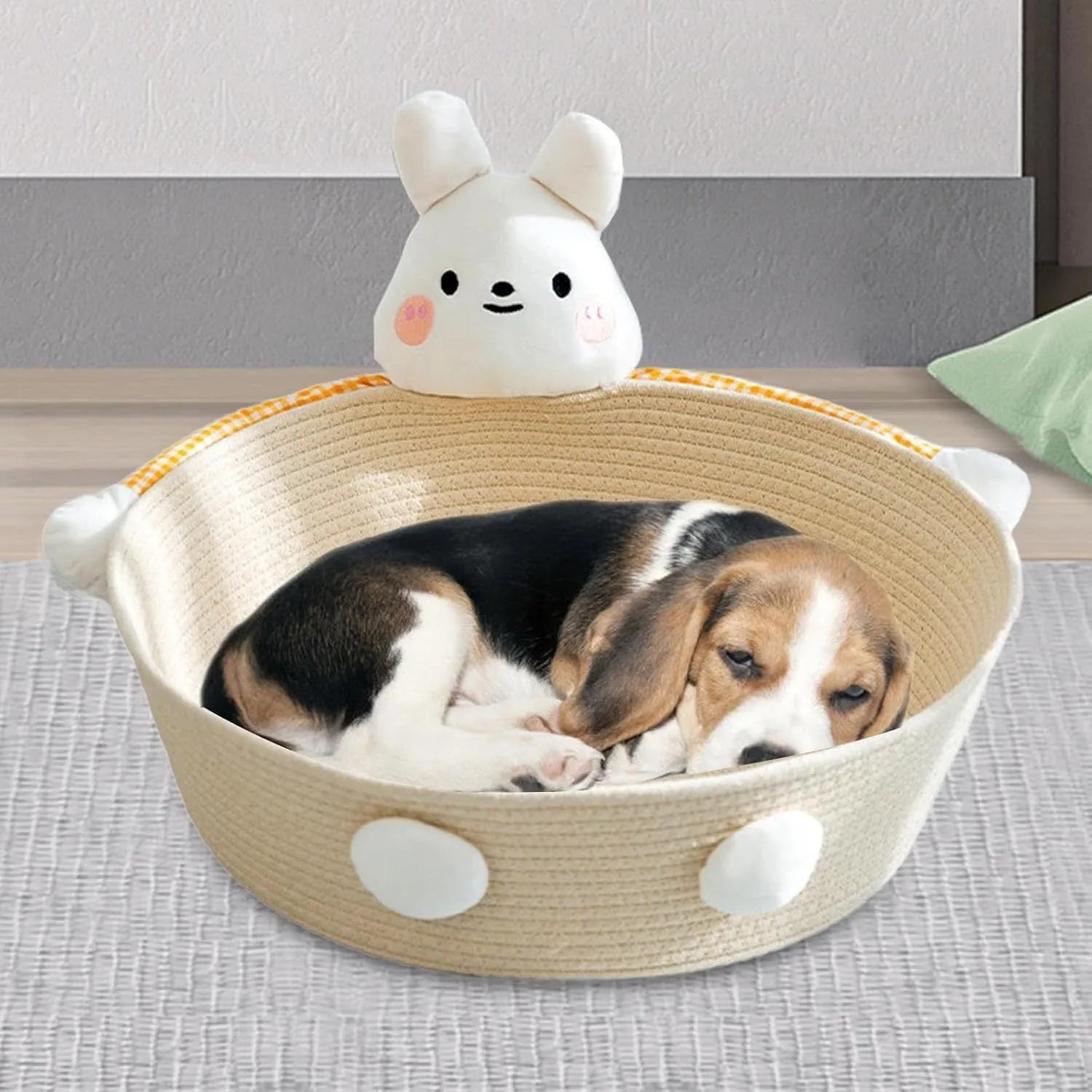 Cotton rope woven cat bed basket with integrated scratching pad in bear design