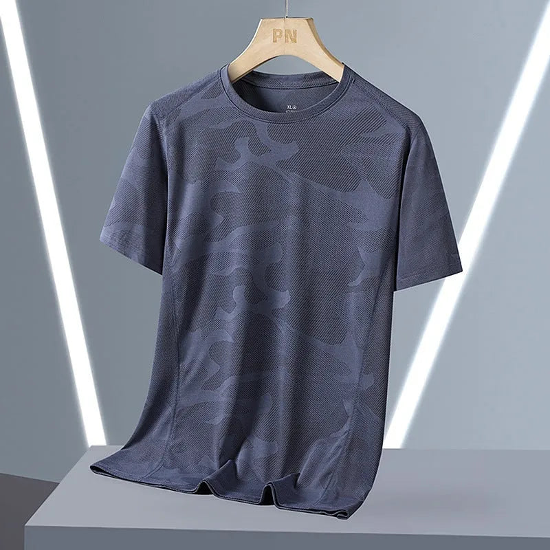 Men's camouflage pattern nylon summer top with short sleeves and round neck in loose fit