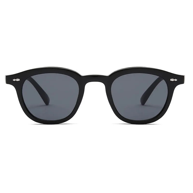 Retro round sunglasses with metal hinge in black frame and grey lens option