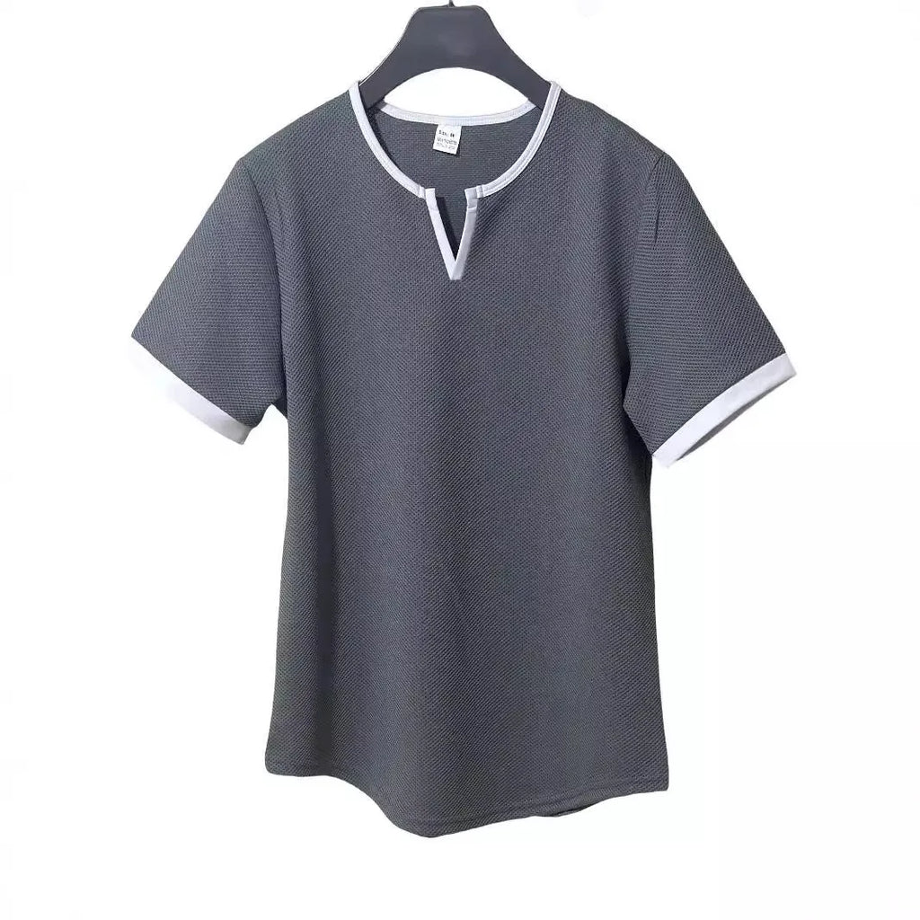 Men's colour-block V-neck short sleeve sports T-shirt in waffle knit polyester fabric.