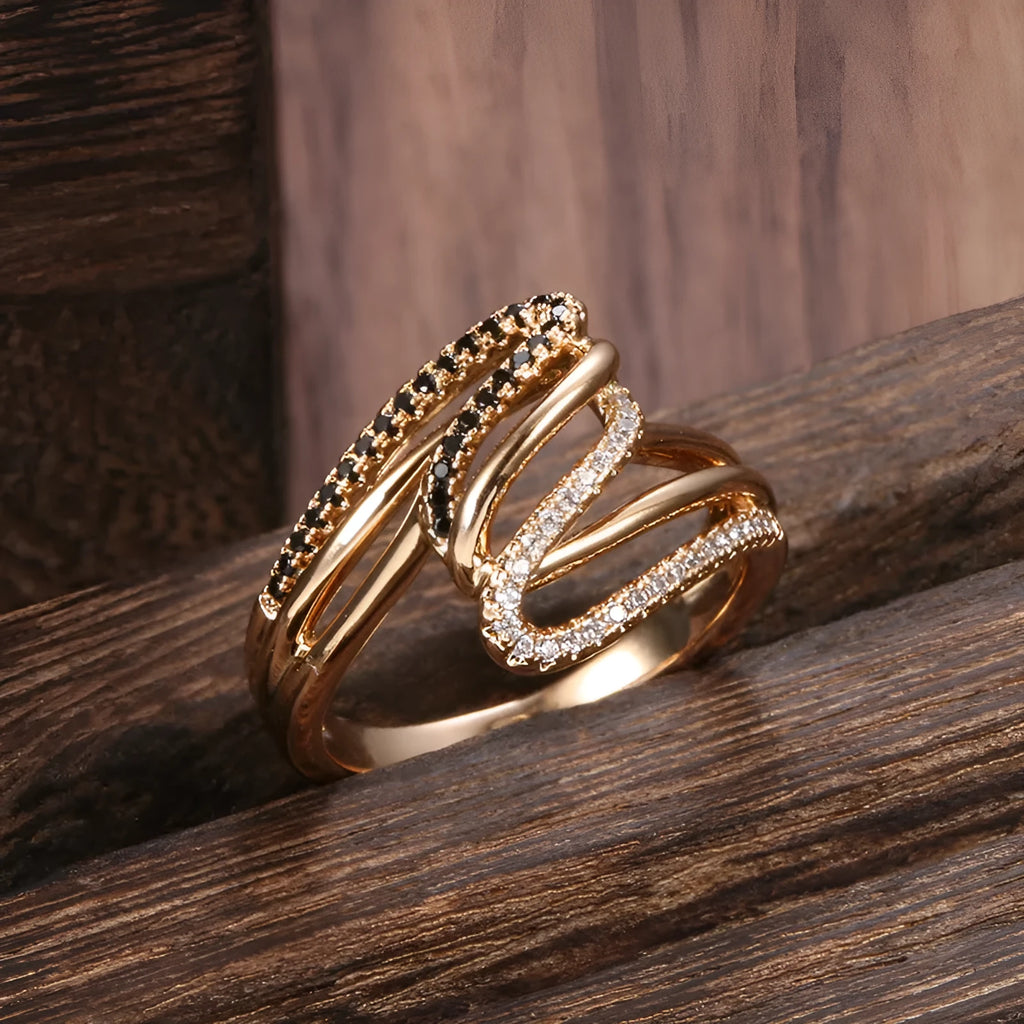 Close-up of a women's micro-inlaid zircon fashion ring in WK2230 colour on a copper base.