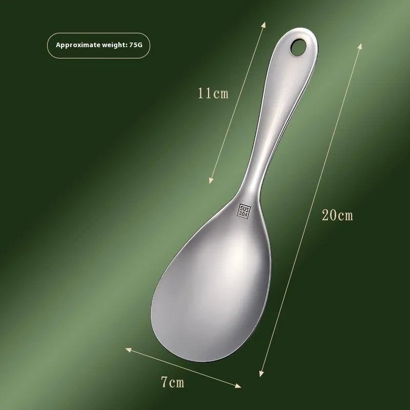A simple solid-colour 304 stainless steel meal spoon for adult dining.