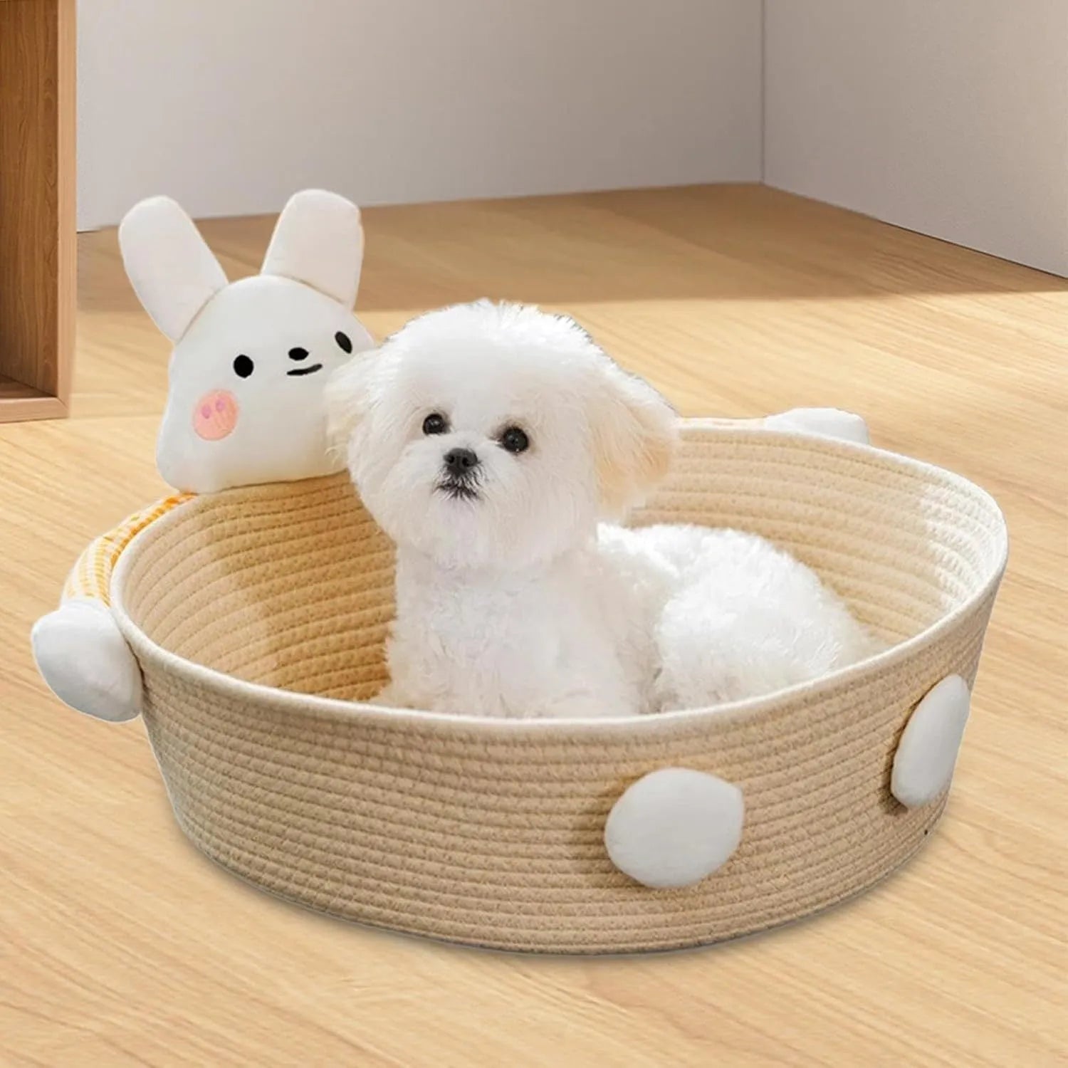 Cotton rope woven cat bed basket with integrated scratching pad in bear design