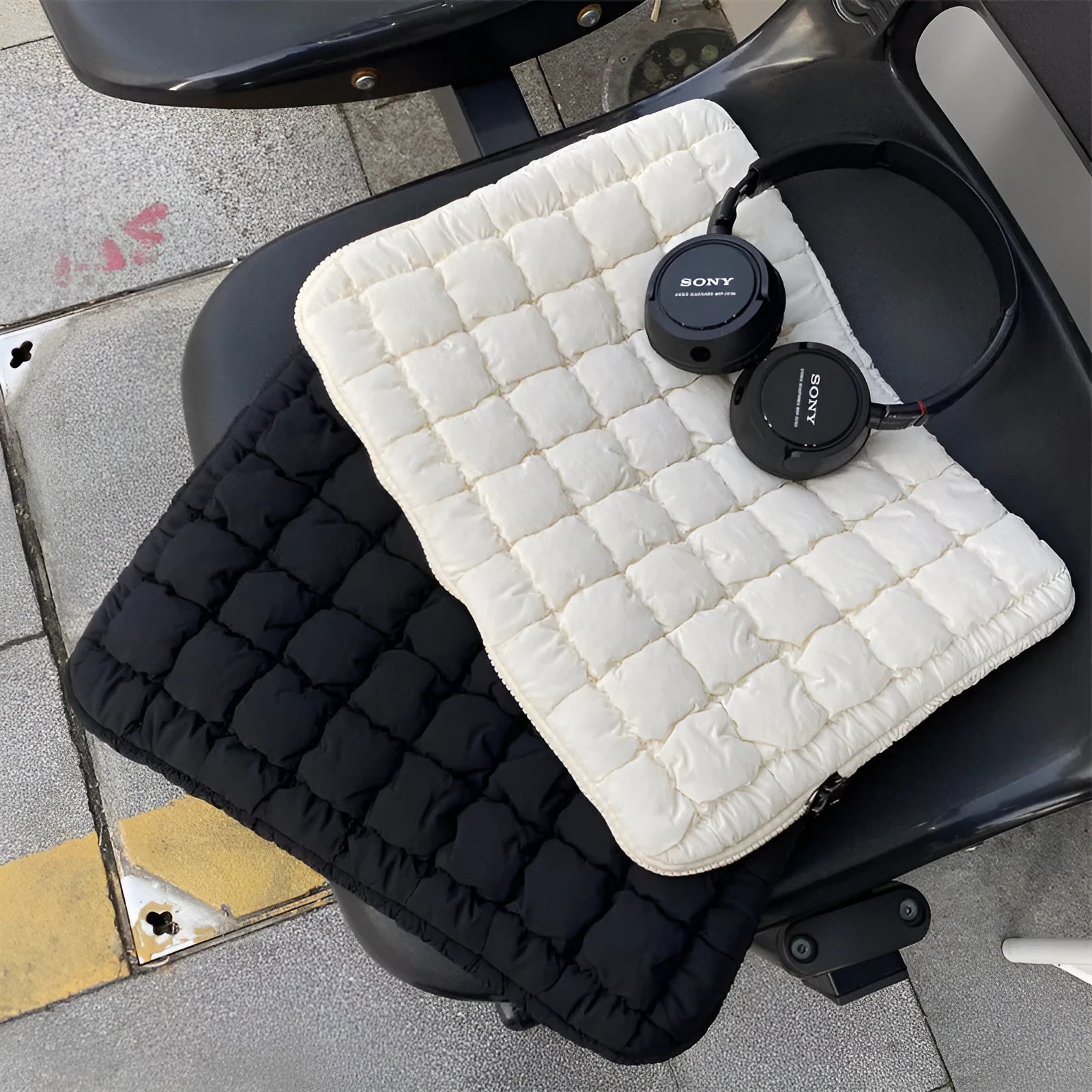 Large capacity nylon laptop bag in black or white for 11, 13-14, or 15-15.6 inch computers