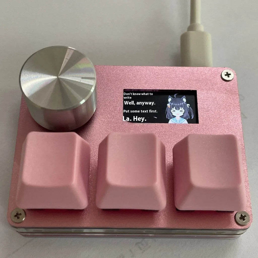 Customisable magnetic axis numeric game keyboard with RGB lighting, programmable knob, and colour screen