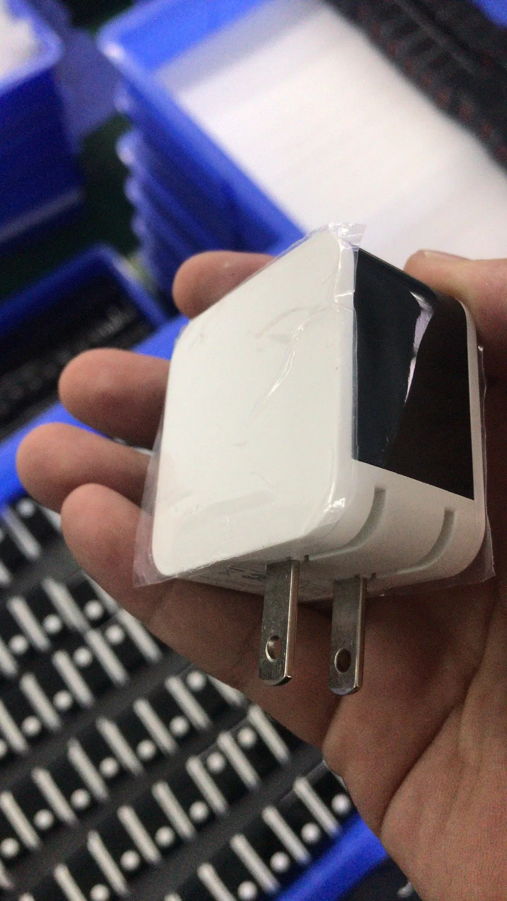 5V2.4A dual USB fast charging travel wall adapter with digital display in black, white and red colour options