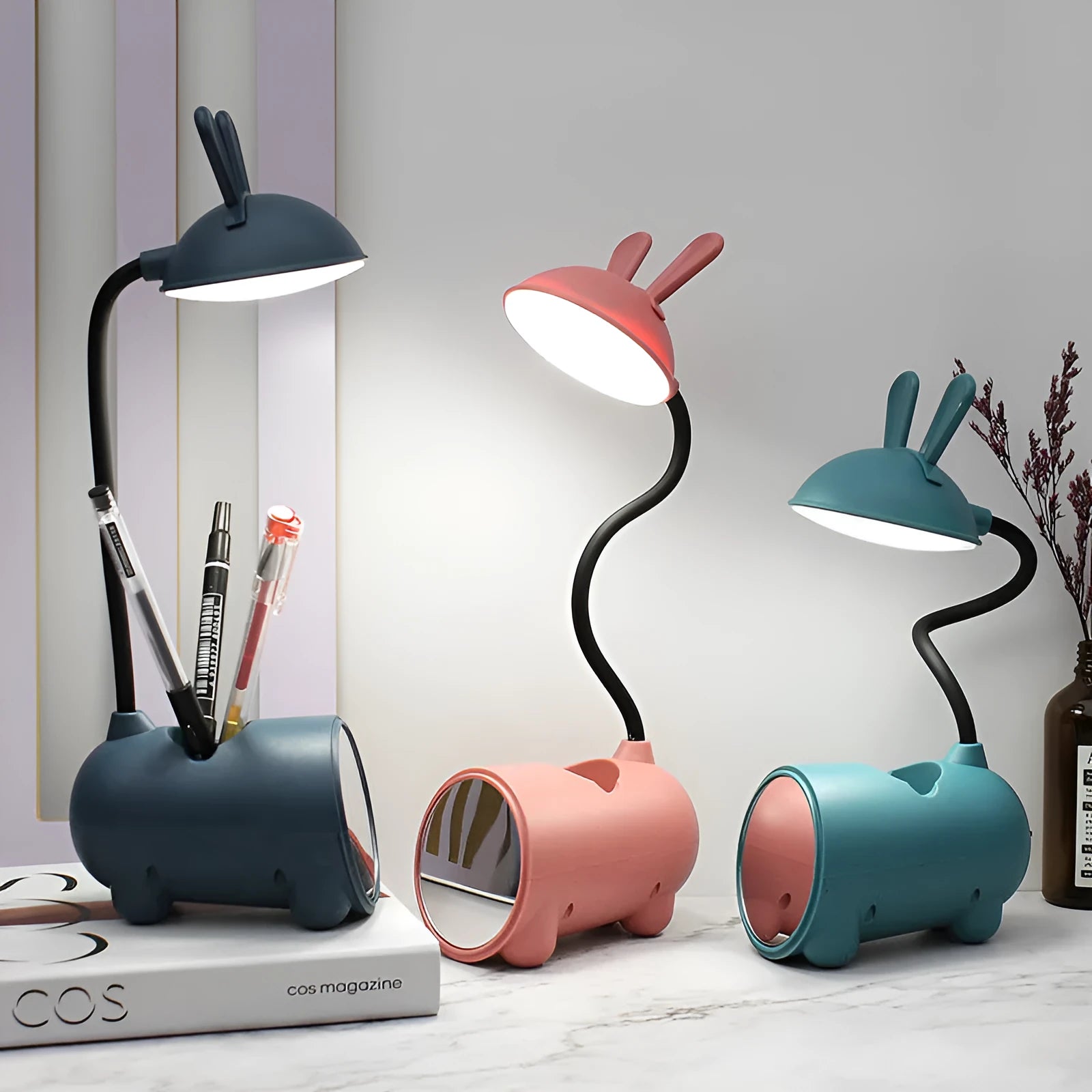 Green cartoon desktop USB table lamp with pen container, modern simplicity design