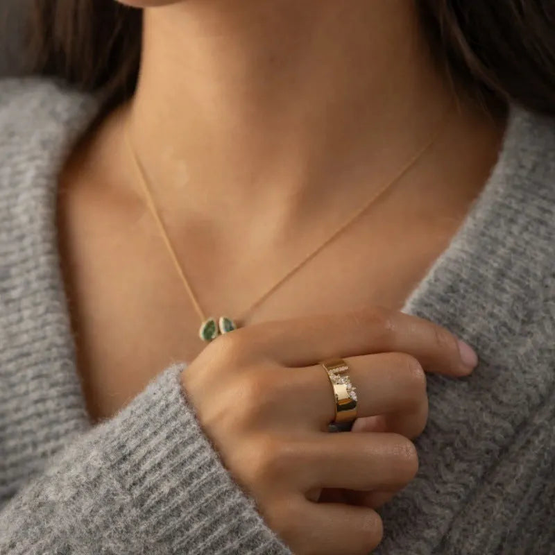 Gold electroplated copper ring with shining zircon stone for women, available in sizes 6 to 10