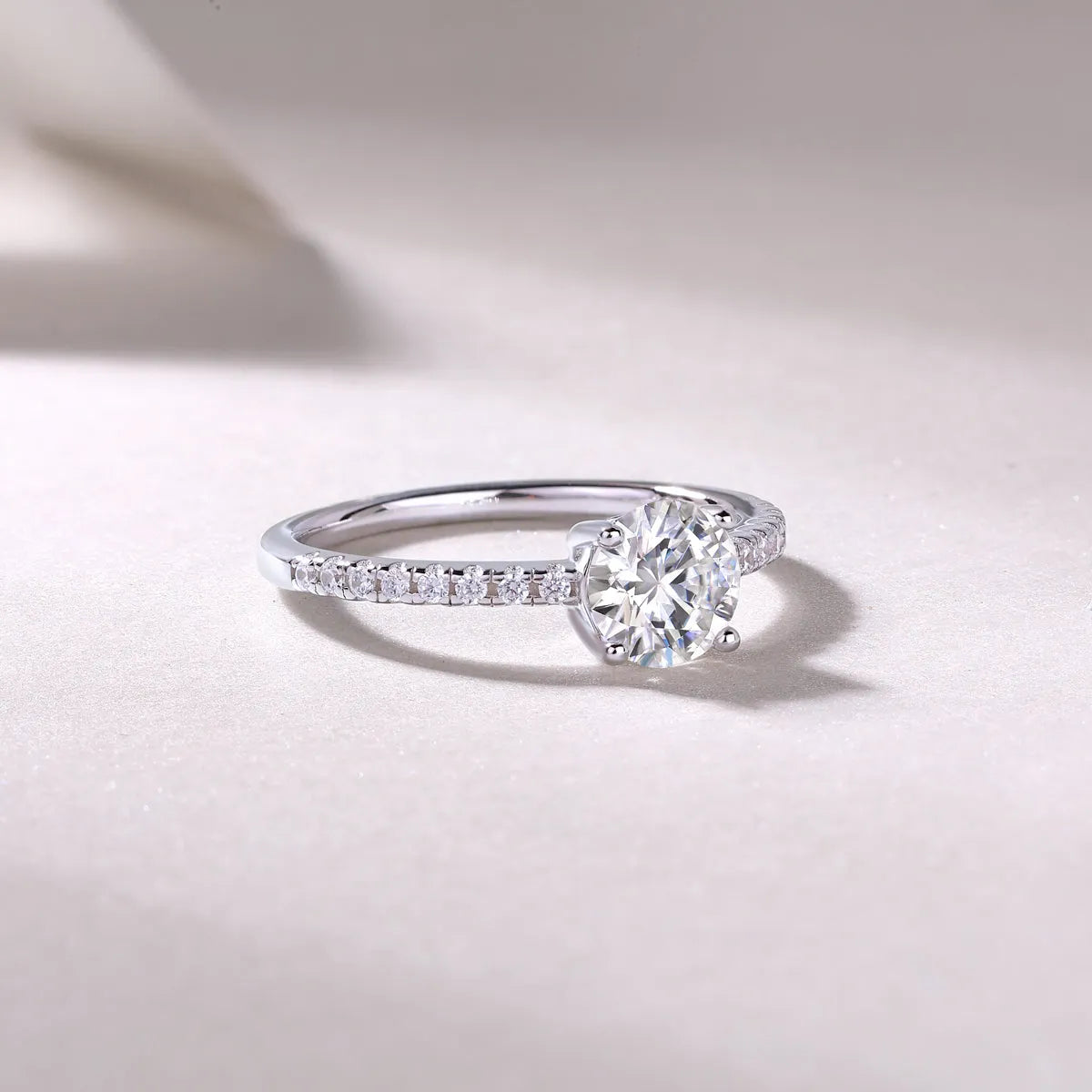 Moissanite wedding ring set with platinum-plated S925 silver, 1-10 carat stone, in gift box with GRA certificate