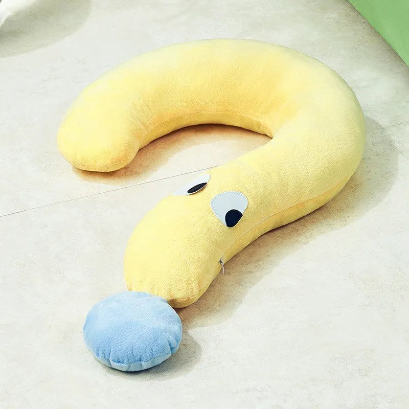 Blue or yellow pet pillow measuring 62x39cm for cats and dogs