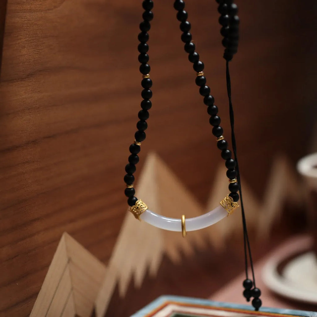 Chinese style frosted black agate and white chalcedony necklace with 925 silver U-shaped pendant