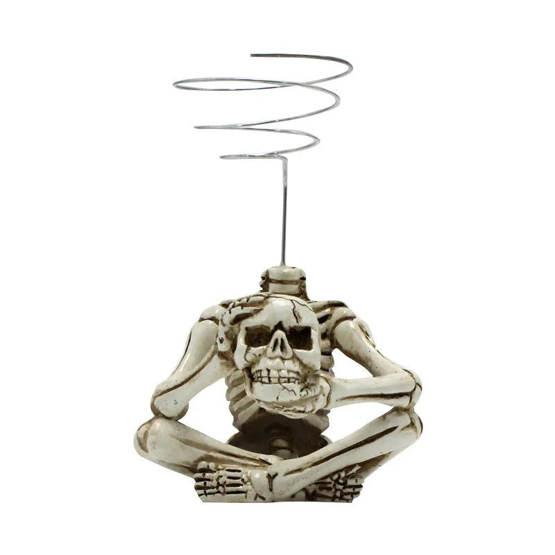 Gothic style resin skull air plant bracket with iron mounting base for tillandsia display