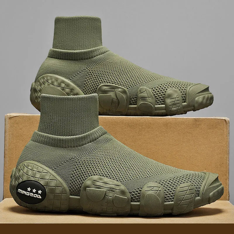 Breathable knitted mesh sneakers for men mid-top flat heel round toe solid colour blocking available in black brown army green sizes 39-46