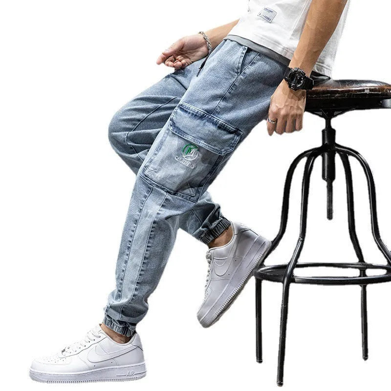 Men's loose cargo casual jeans in cotton fabric with straight leg Korean style design